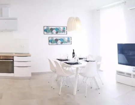 Emma Apartment