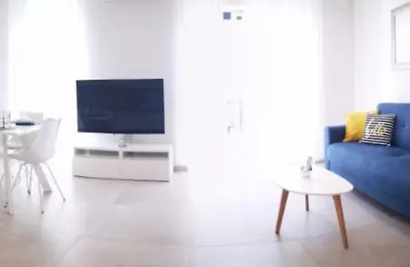 Emma Apartment *